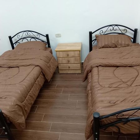 Emile Altwal Madaba Hotel Buitenkant foto