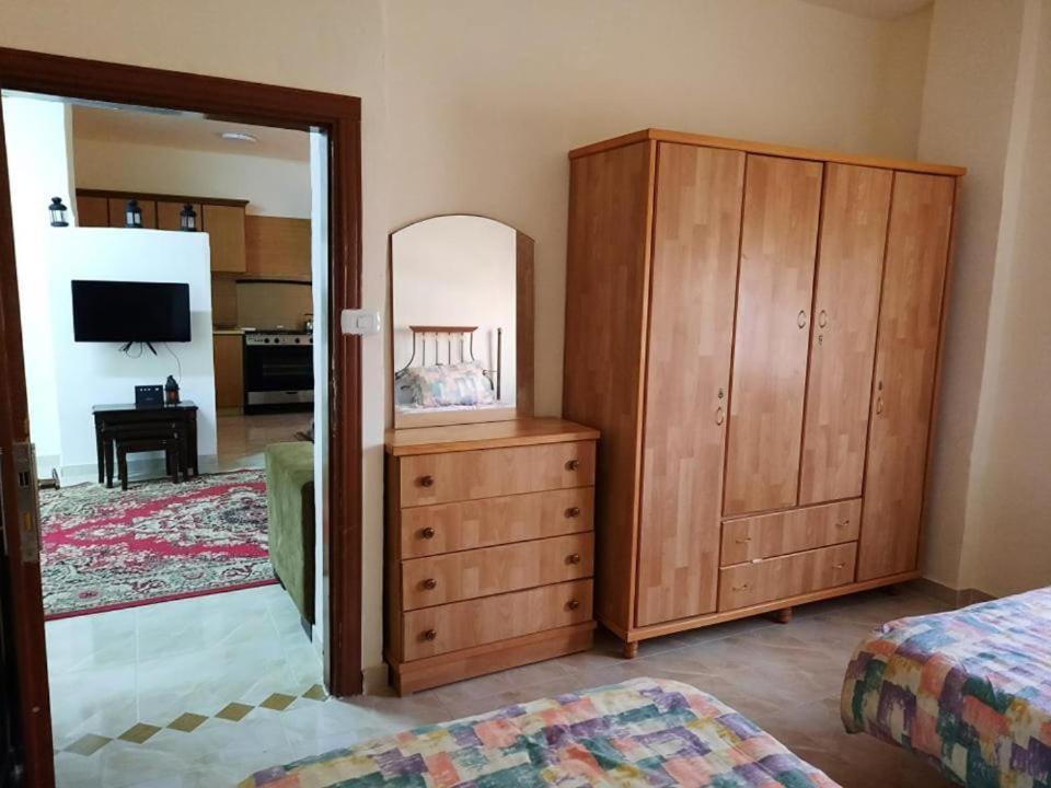 Emile Altwal Madaba Hotel Buitenkant foto